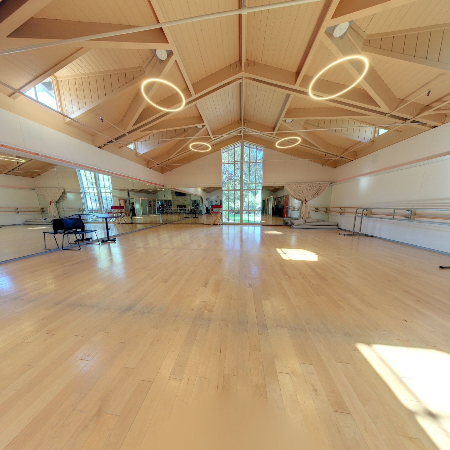 Dance Studio,如视VR